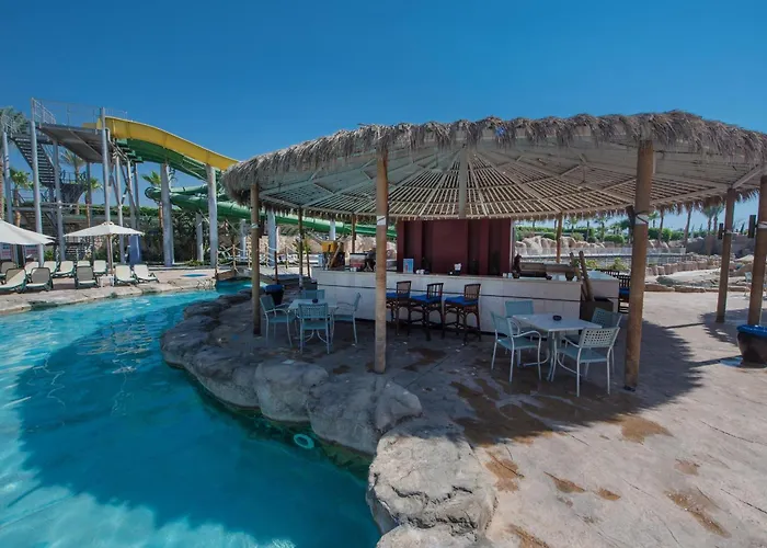 Üdülőközpont Reef Oasis Aqua Park 4*