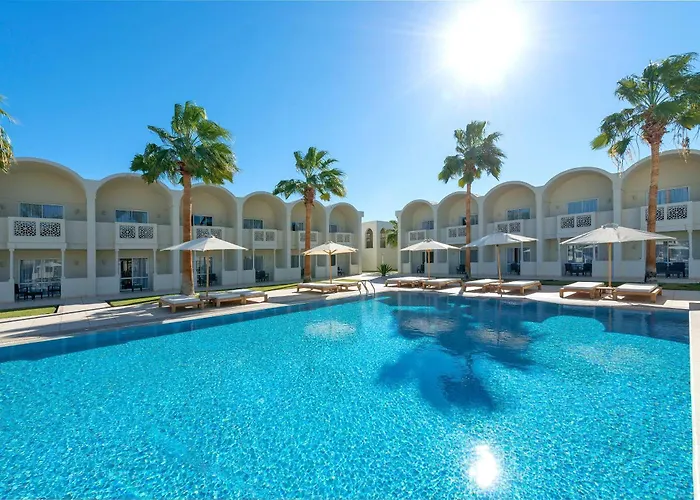 Üdülőközpont Reef Oasis Aqua Park 4*