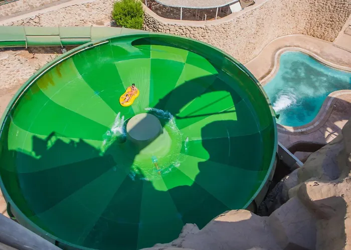 Üdülőközpont Reef Oasis Aqua Park